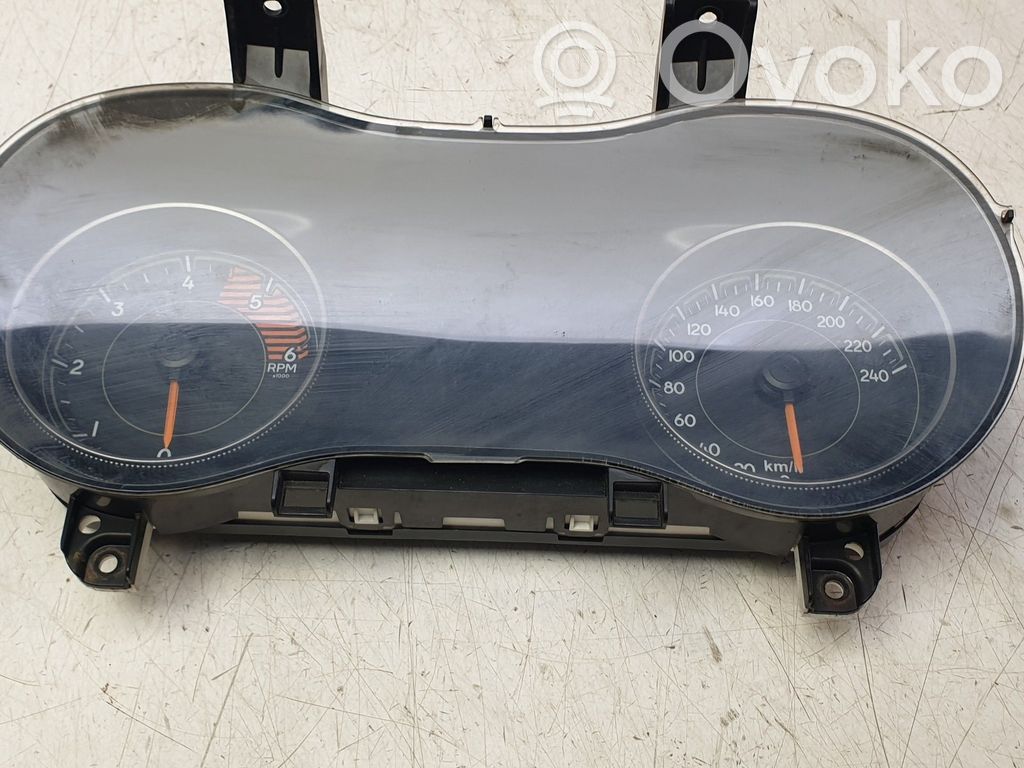 Jeep Cherokee KL Geschwindigkeitsmesser Cockpit 