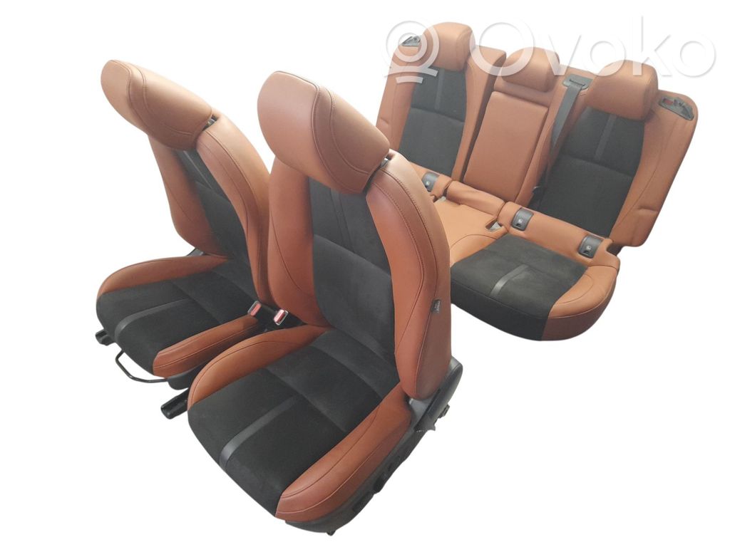 Mazda 3 Seat set 