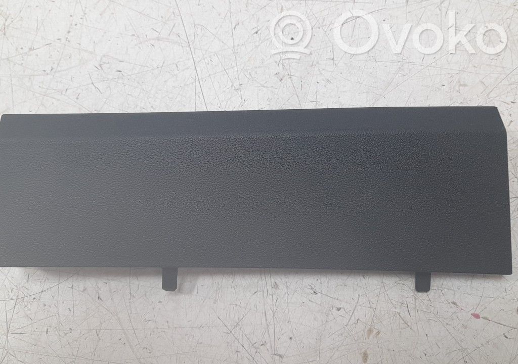 Bottom trim   159764300D