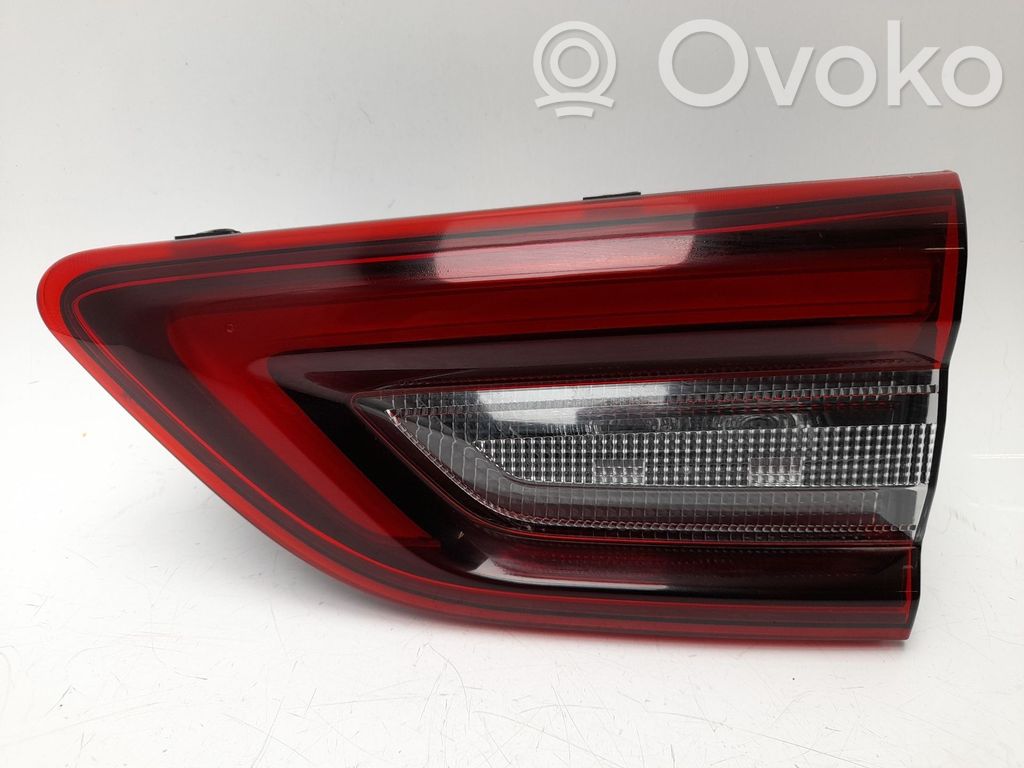 Ford Kuga III Lampy tylnej klapy bagażnika 
