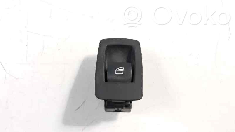 Electric window control switch   159399001679A