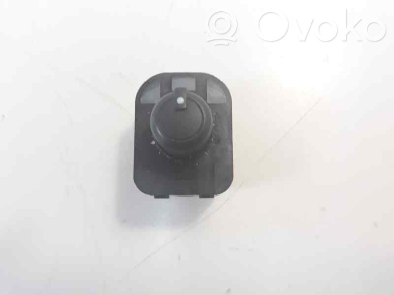 Audi A3 S3 8V Wing mirror switch 