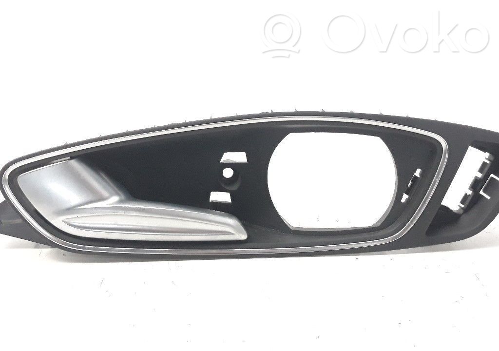Audi A1 Front door interior handle 