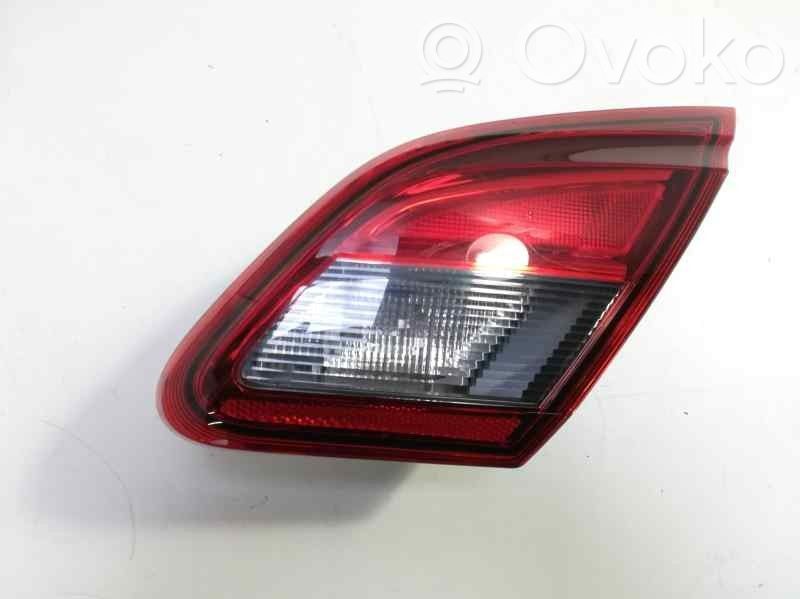 Opel Corsa E Lampă spate în capacul portbagajului 
