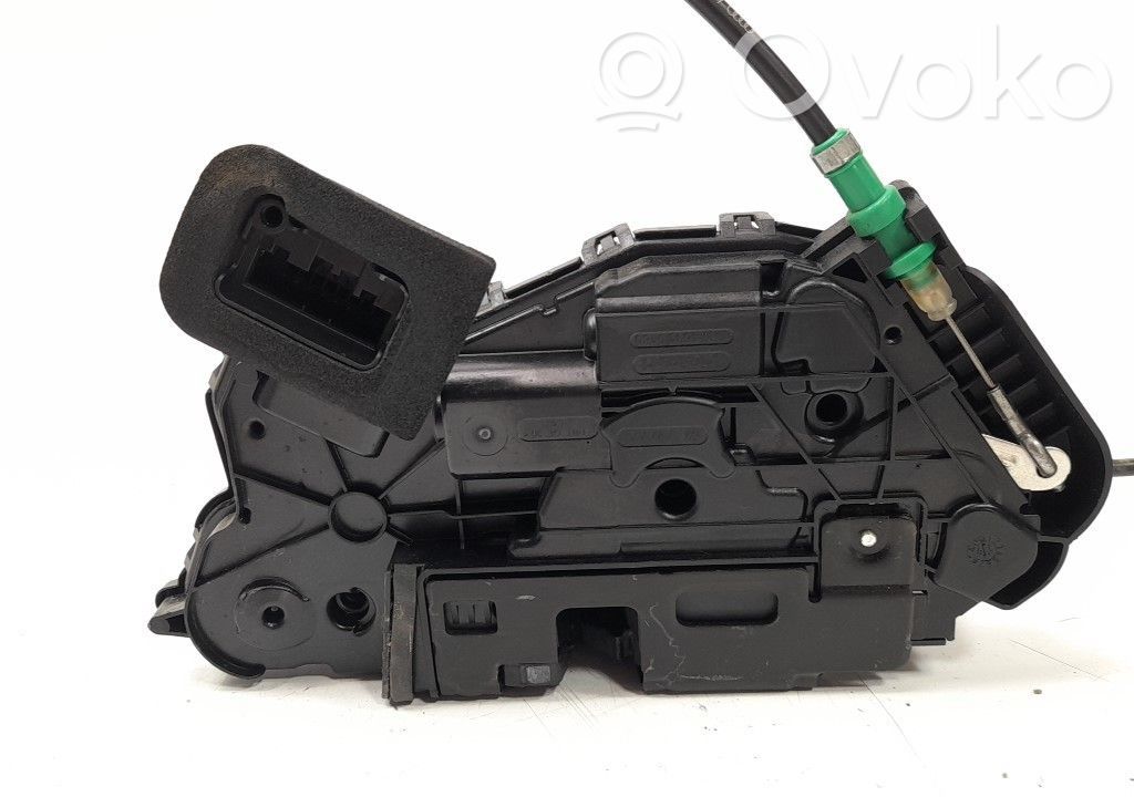 Audi Q3 F3 Türschloss vorne 
