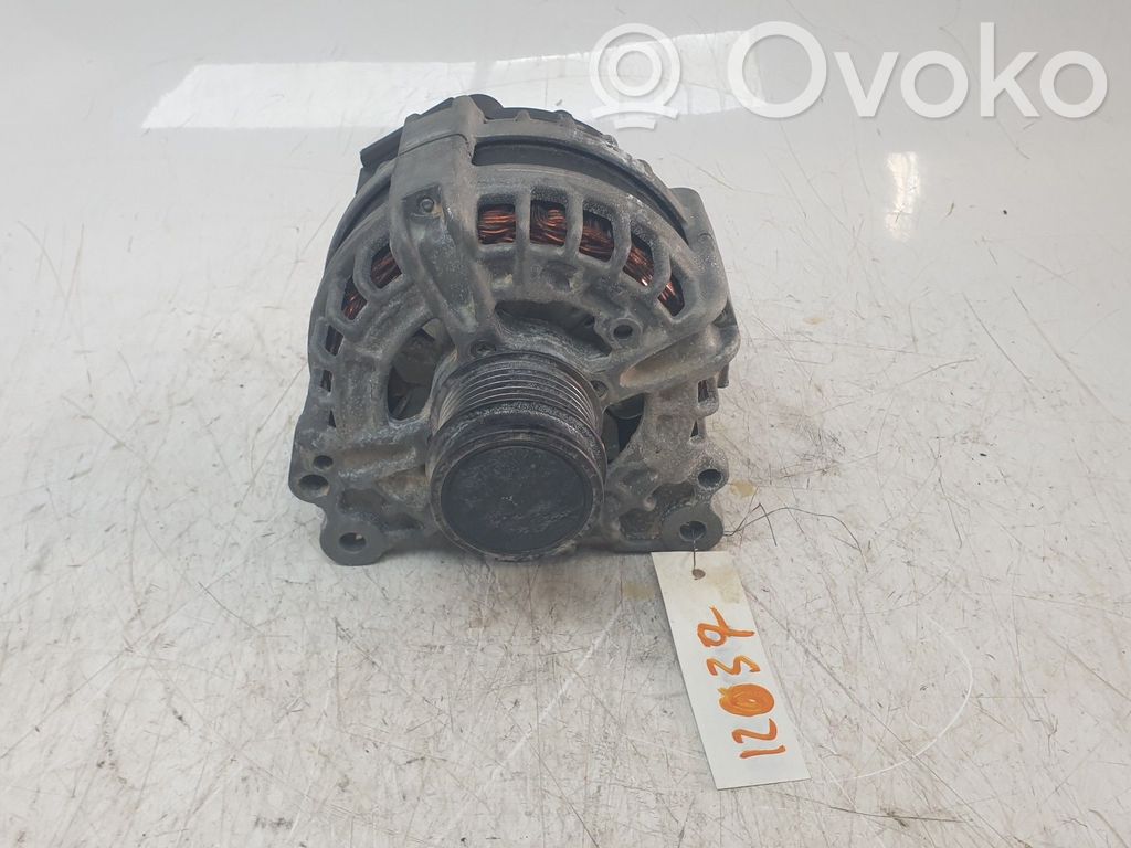 Alternador   05E903027A