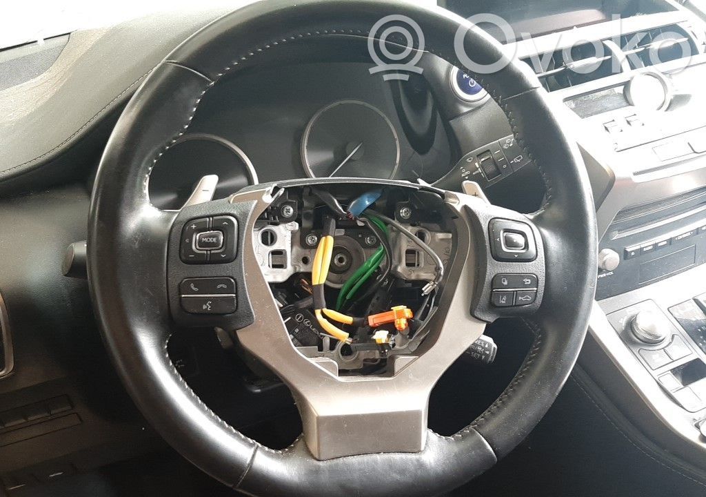 Lexus NX Volante 