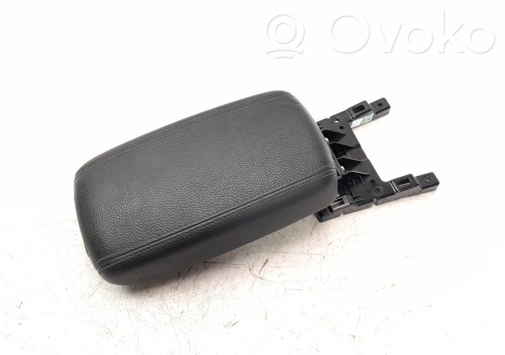 KIA Rio Reposabrazos 