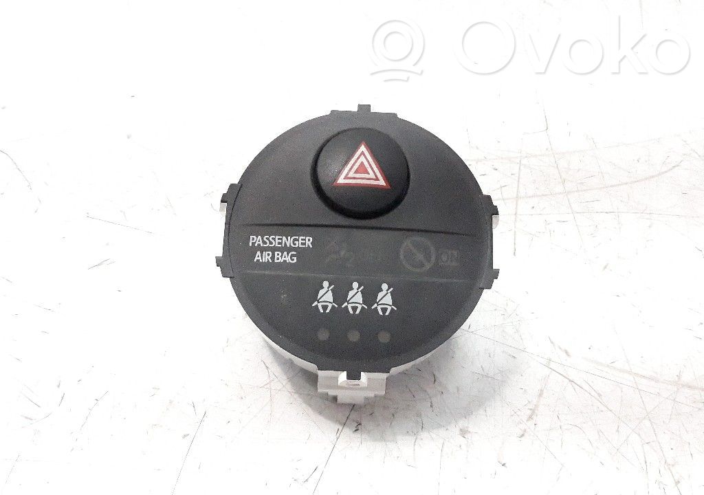 Botón interruptor de luz de peligro   839500D100