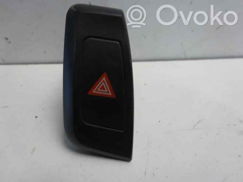 Botón interruptor de luz de peligro   8K1941509