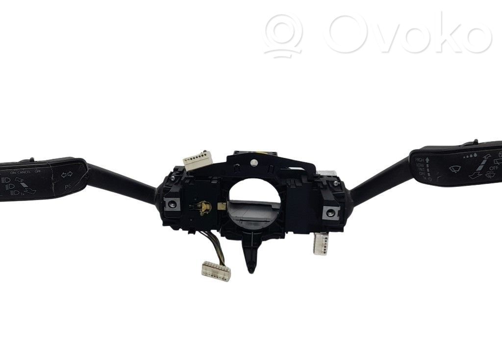 Seat Leon (5F) Pulsanti/interruttori sul volante 