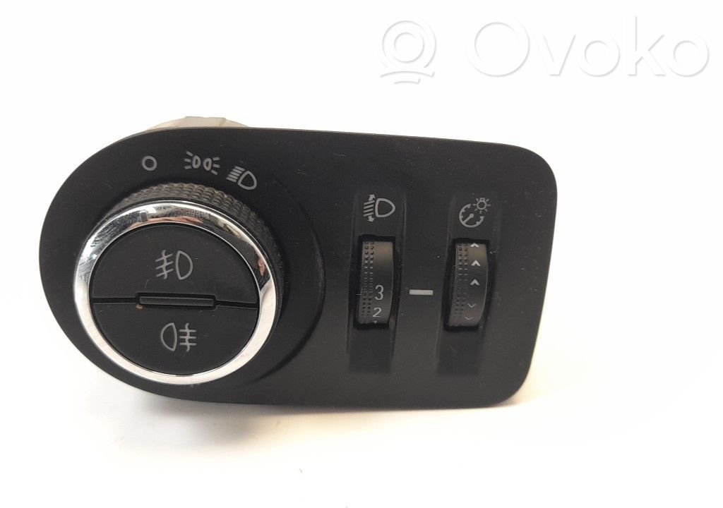 Opel Corsa E Interruttore di regolazione dell’illuminazione del quadro 