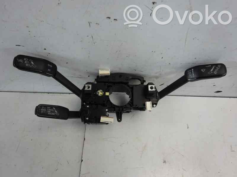 Seat Leon (5F) Interruptores/botones de la columna de dirección 