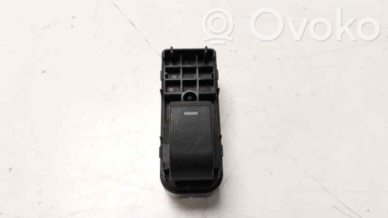 Elektrisko logu slēdzis   BCD166380A