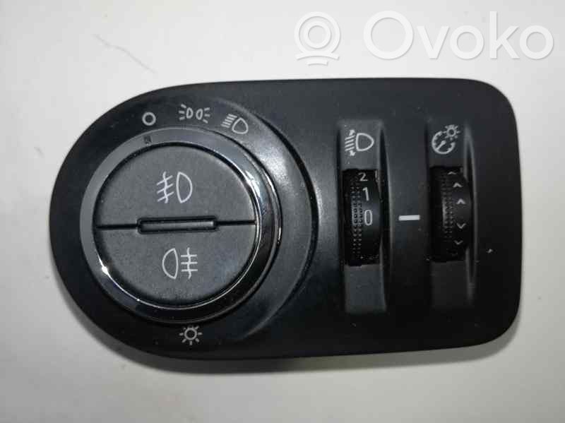 Opel Corsa D Interruptor de control del panel de luces 