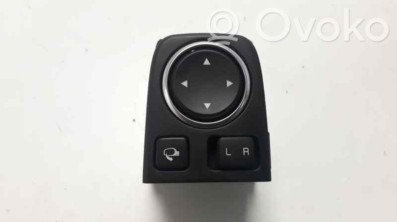 Wing mirror switch   95350J7000