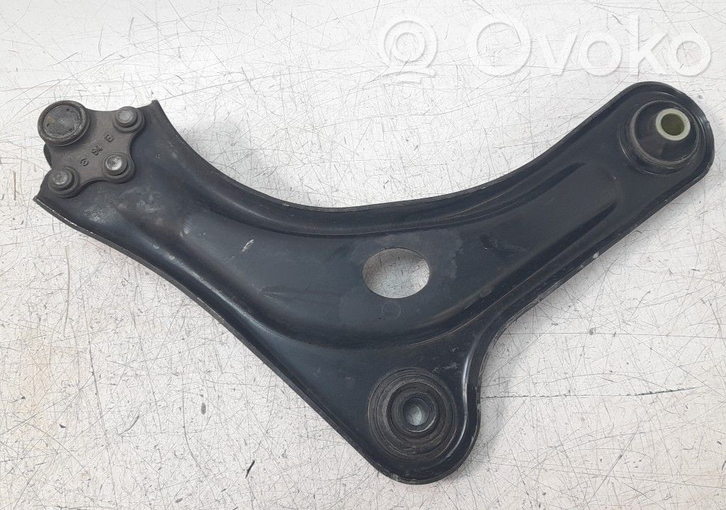 Citroen C3 Braccio di controllo sospensione anteriore 