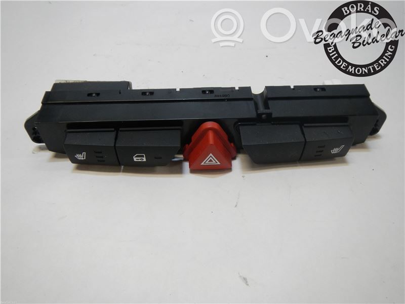 Hazard light switch   937001H000