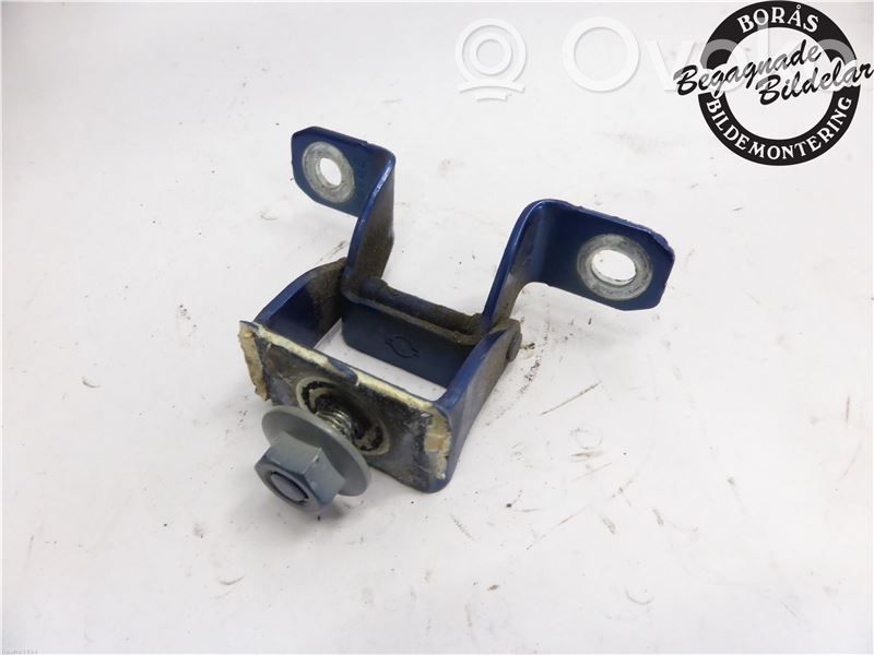 Nissan Micra Aizmugurējā pārsega eņģe (-ess) 