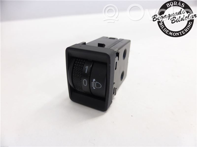 Nissan Note (E12) Light switch 