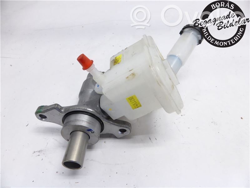 Nissan Note (E12) Master brake cylinder 
