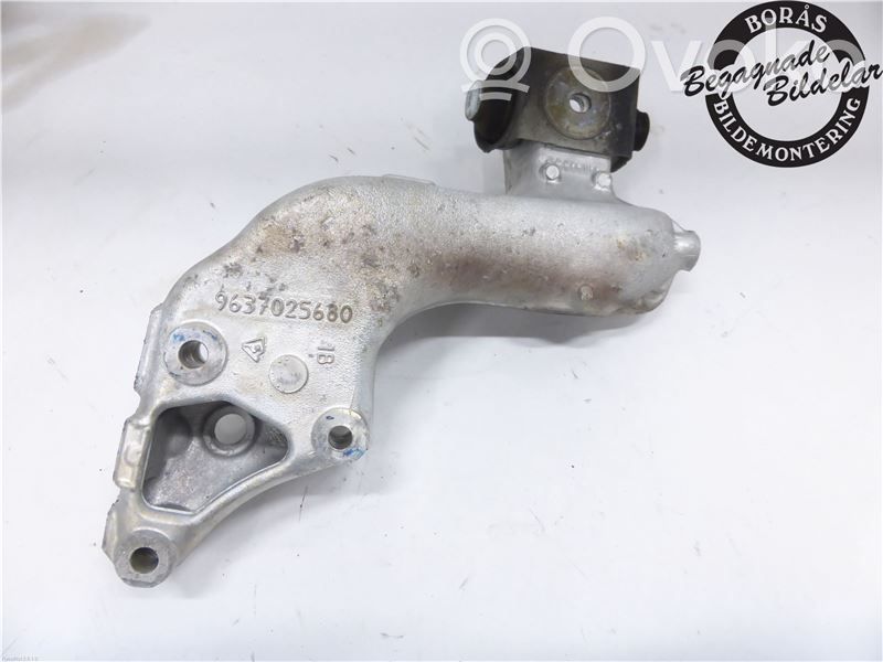 Peugeot Partner Engine mounting bracket 