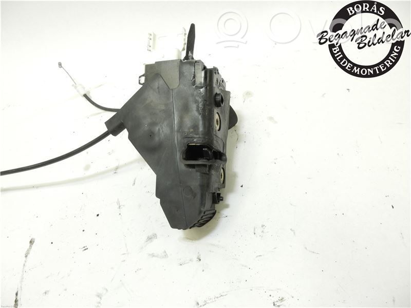 Peugeot 407 Front door lock 
