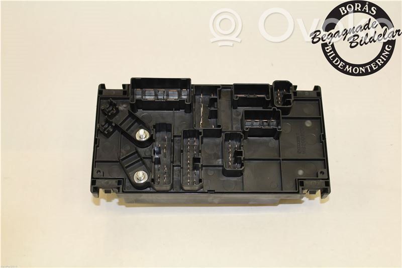Subaru XV I Fuse module 