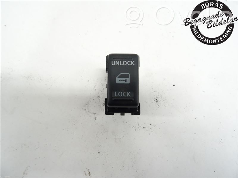 Nissan Navara D40 Central locking switch button 
