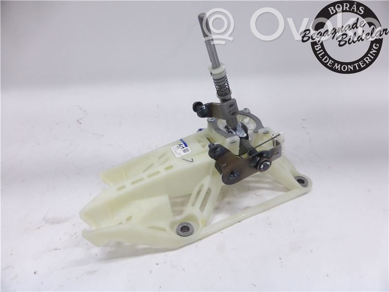 Mazda 2 Gear shifter/selector 