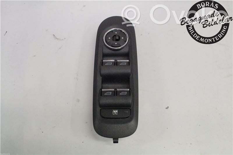 Electric window control switch   1467191