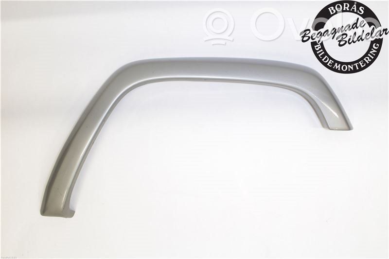 Front arch trim