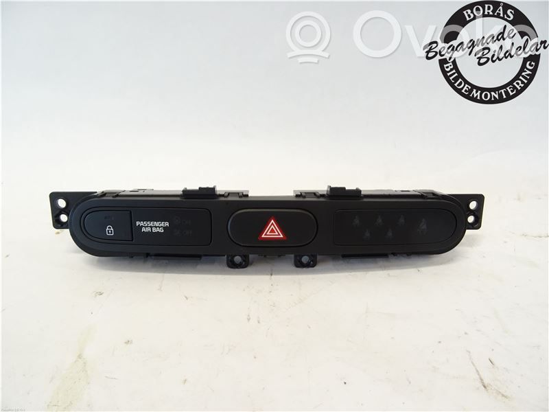 Botón interruptor de luz de peligro   93700A4030CA