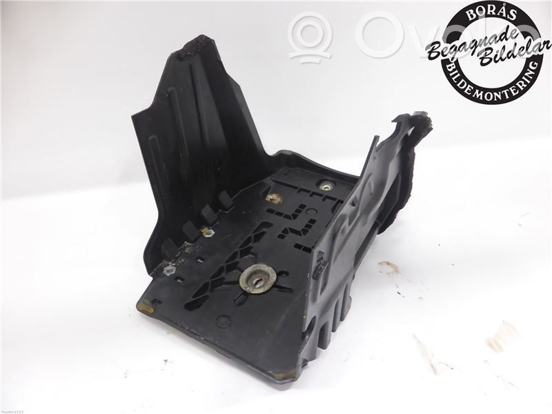 Land Rover Freelander 2 - LR2 Battery tray 