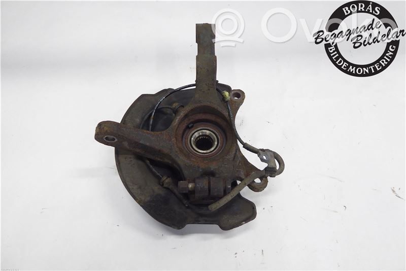 Suzuki Swift I Front wheel hub spindle knuckle 