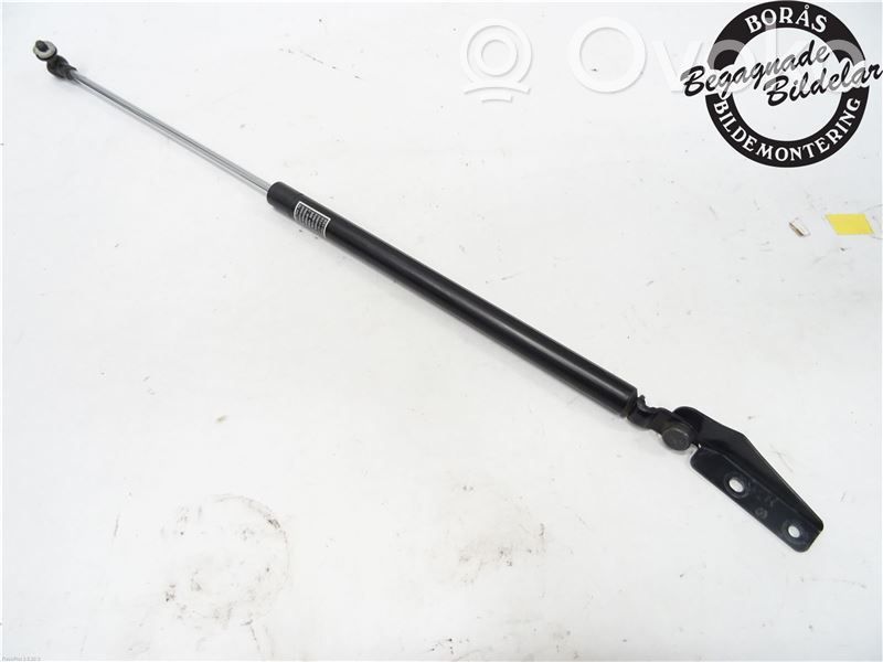 Subaru Legacy Tailgate strut 