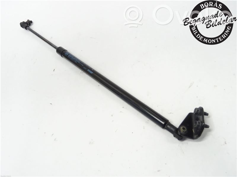 Mazda CX-3 Tailgate strut 