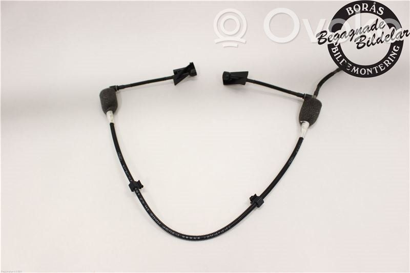Ford Focus Windshield washer spray nozzle 