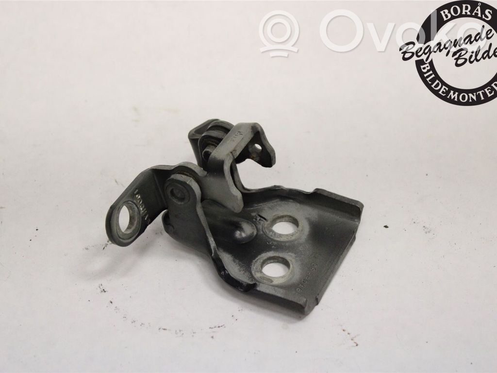 Ford Fiesta Front door upper hinge 