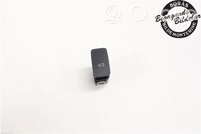 Ford Focus Tailgate/boot open switch button 