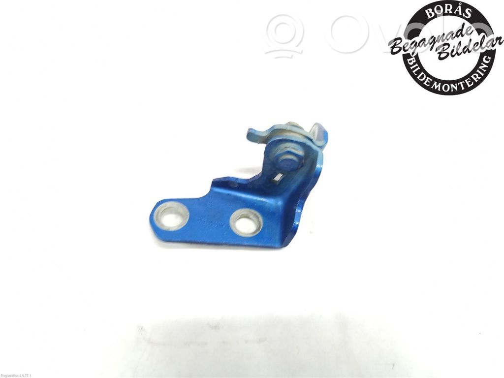Ford Puma Front door lower hinge 