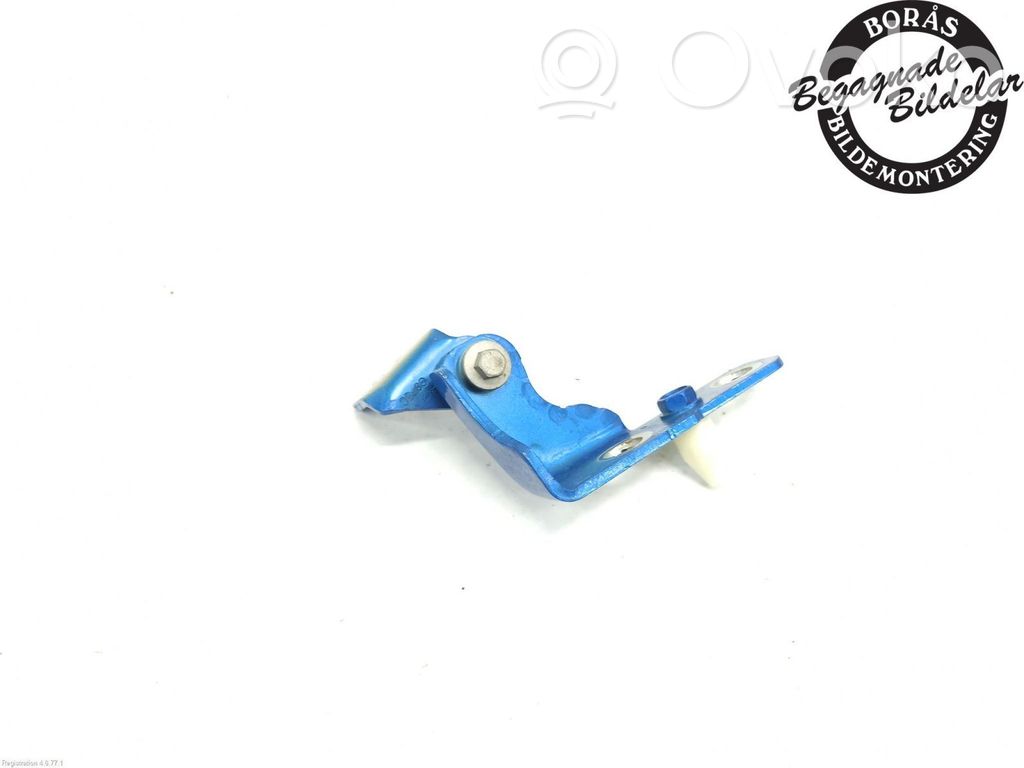 Ford Puma Front door upper hinge 
