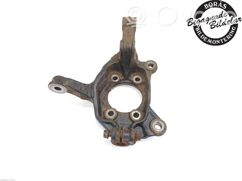 Achsschenkel vorne   D10E33031