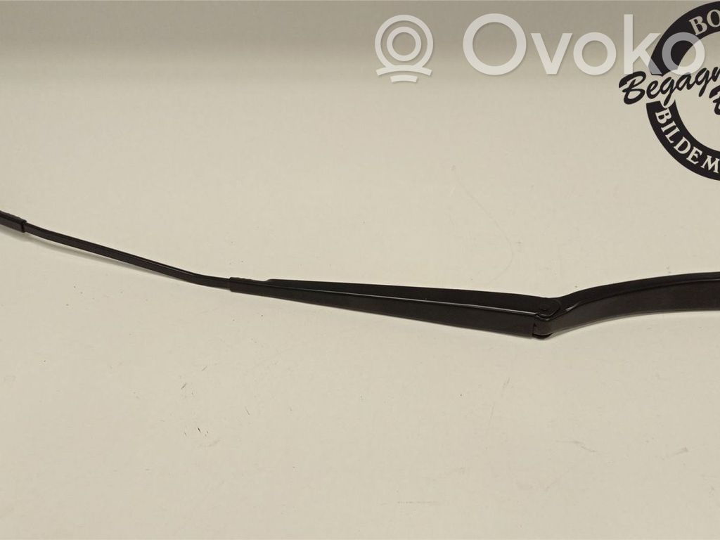 Ford Focus Front wiper blade arm 