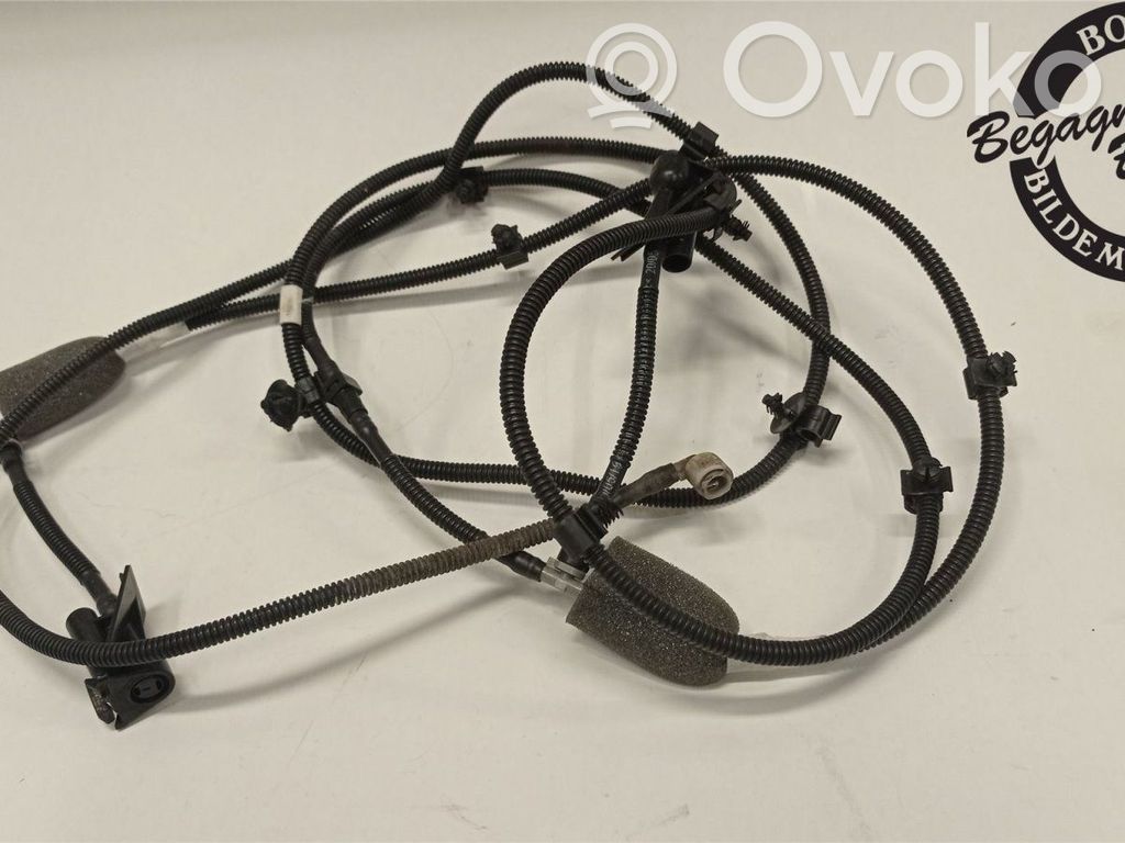 Ford Focus Windshield washer spray nozzle 