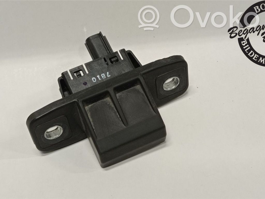 Griff Taster Öffner Heckklappe Kofferraumdeckel   KB7W624B0