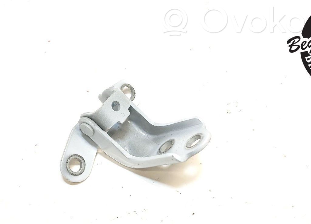 KIA Sportage Front door lower hinge 