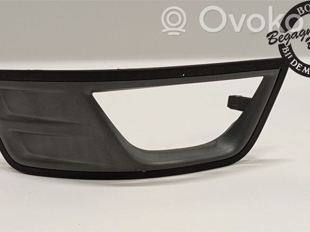 Ford Focus Rear bumper corner part panel trim 