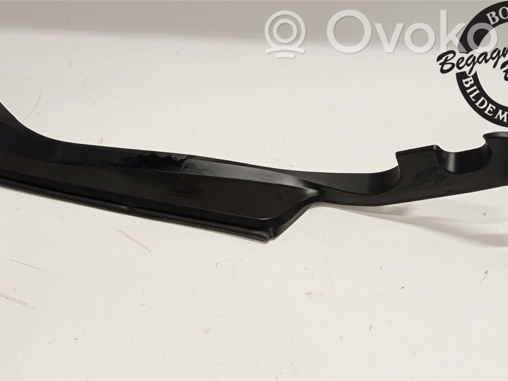 Subaru Forester SK Tailgate trim 