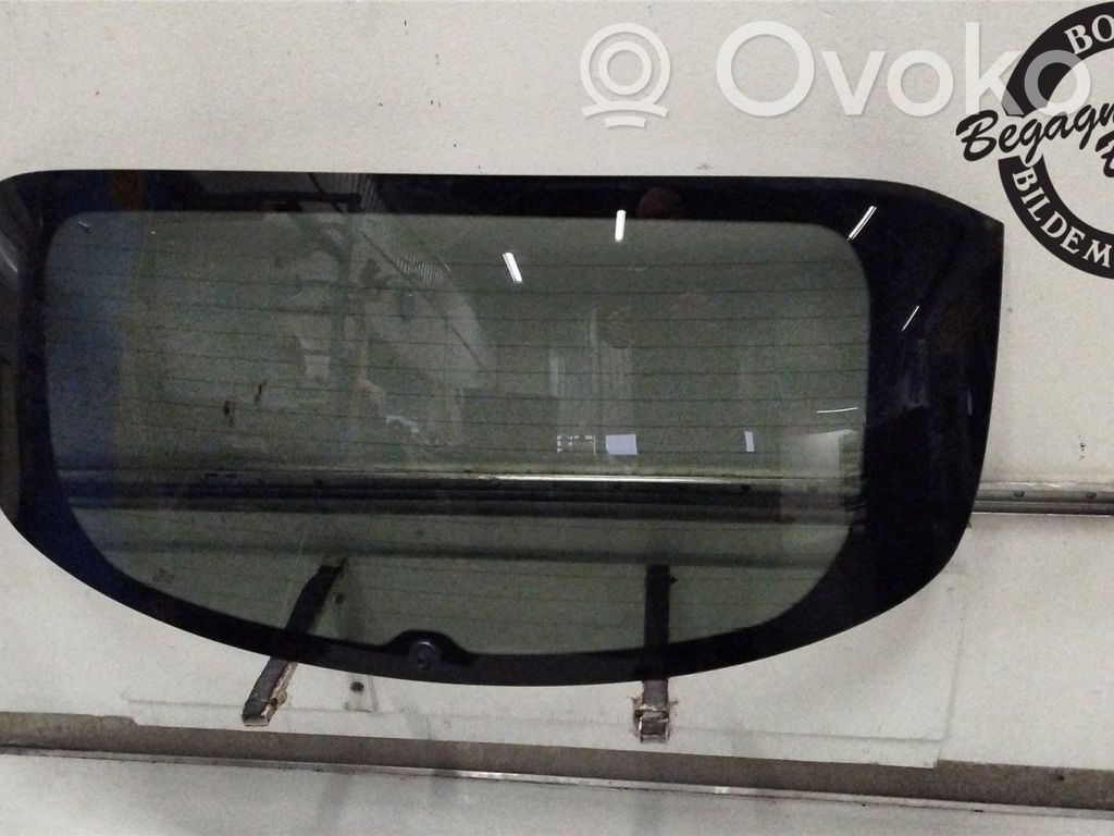 KIA Ceed Galinis stiklas 